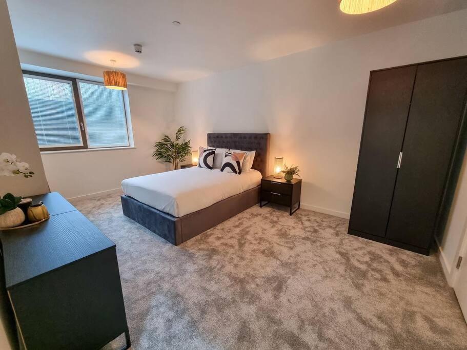 Stunning 4-Bedroom Townhouse With Free Parking Mánchester Exterior foto