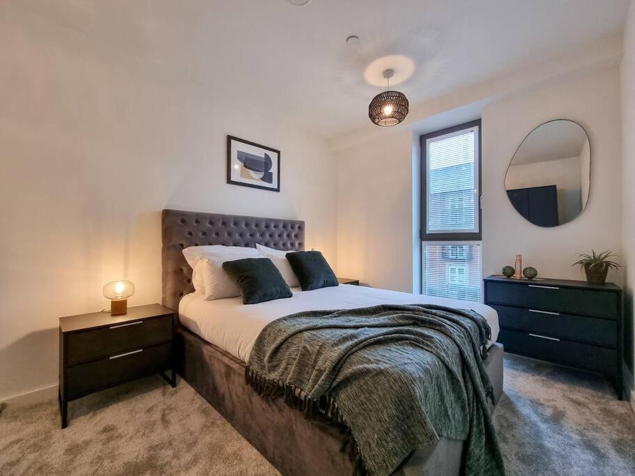 Stunning 4-Bedroom Townhouse With Free Parking Mánchester Exterior foto